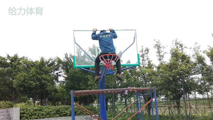 籃球架