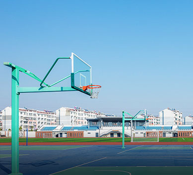學(xué)?；@球架安裝